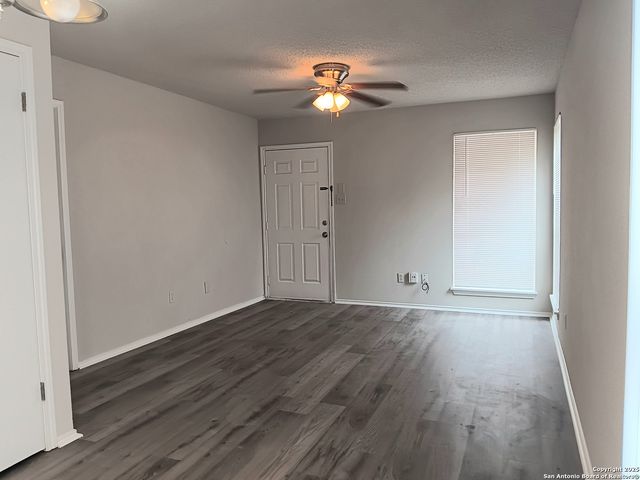 8878 Meadow Range, San Antonio, TX 78250