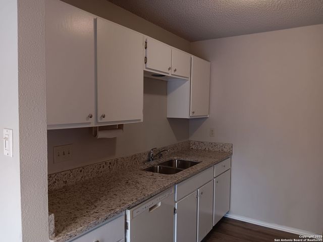 8878 Meadow Range, San Antonio, TX 78250