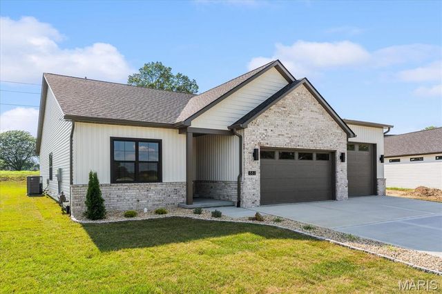 581 Tea Olive Boulevard, O'fallon, IL 62269