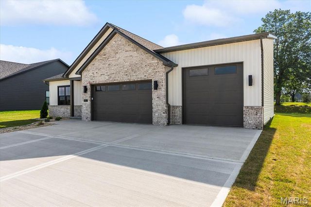 581 Tea Olive Boulevard, O'fallon, IL 62269