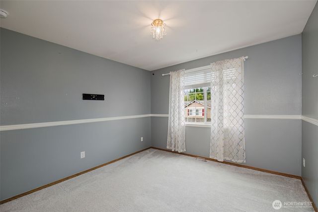 5781 Gateway Lane, Bremerton, WA 98311