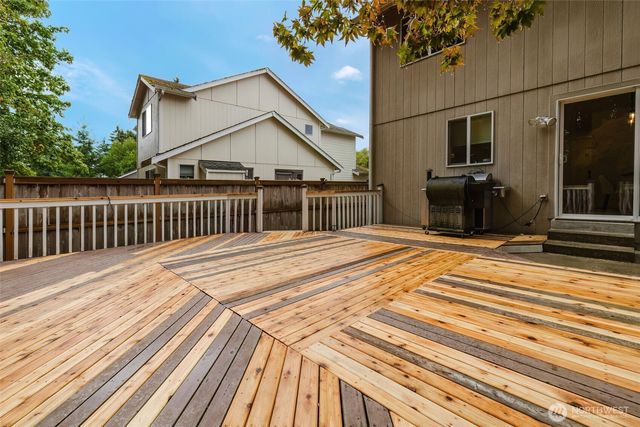 5781 Gateway Lane, Bremerton, WA 98311