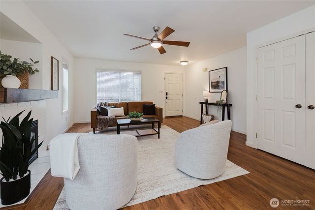 5781 Gateway Lane, Bremerton, WA 98311