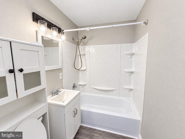 8120 CORNWALL RD, Dundalk, MD 21222