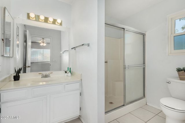 2214 E FRYE Road, Chandler, AZ 85225