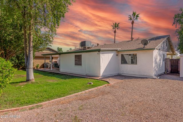 2214 E FRYE Road, Chandler, AZ 85225