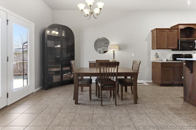 15903 E 91st Street North, Owasso, OK 74055