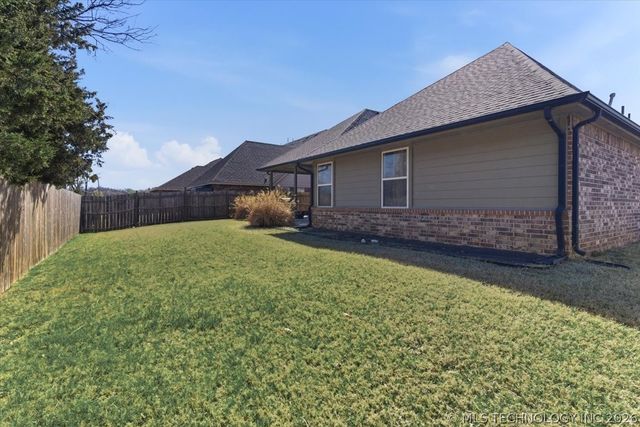 15903 E 91st Street North, Owasso, OK 74055