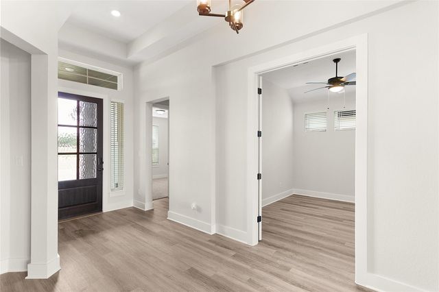 325 Ridgewell LOOP, Georgetown, TX 78633
