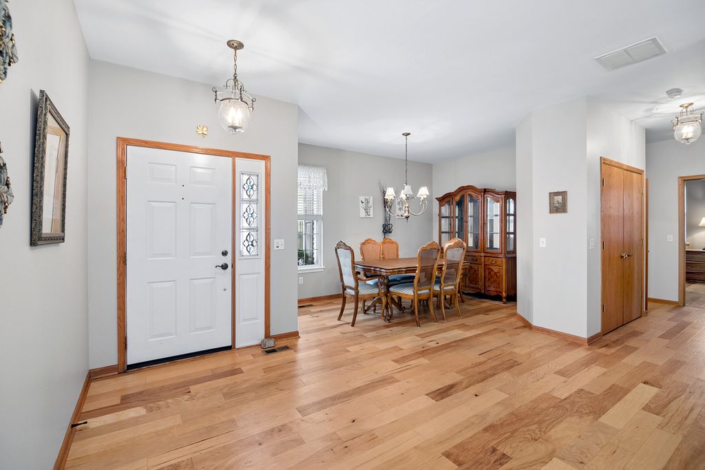 1561 W Cadillac Circle, Romeoville, IL 60446 — photo 2