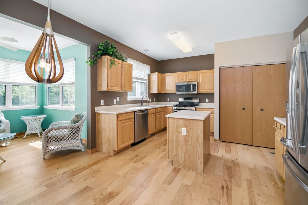 1561 W Cadillac Circle, Romeoville, IL 60446 — photo 5