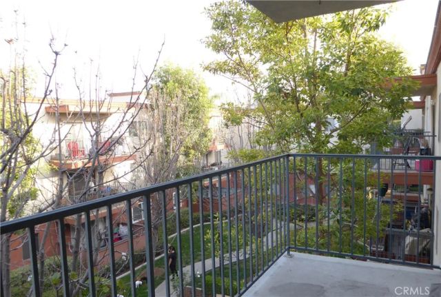 400 N ACACIA Avenue, Fullerton, CA 92831