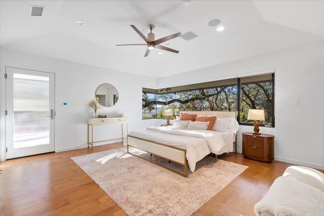 3923 Glengarry DR, Austin, TX 78731