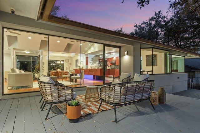 3923 Glengarry DR, Austin, TX 78731