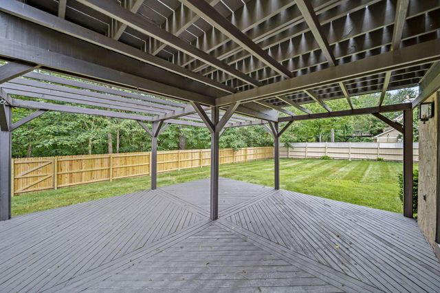 825 Bluffview Drive, Columbus, OH 43235