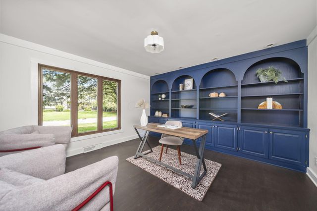 825 Bluffview Drive, Columbus, OH 43235