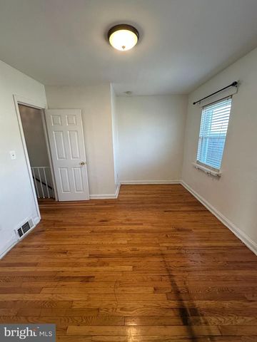 3337 CLAY ST NE, Washington, DC 20019