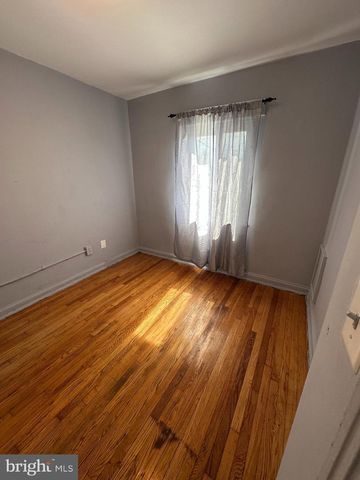 3337 CLAY ST NE, Washington, DC 20019