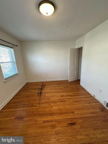 3337 CLAY ST NE, Washington, DC 20019