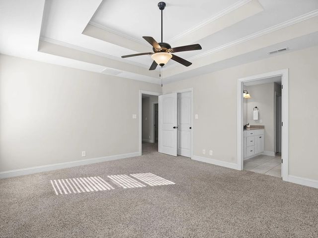 709 Valencia Dr, Clarksville, TN 37043