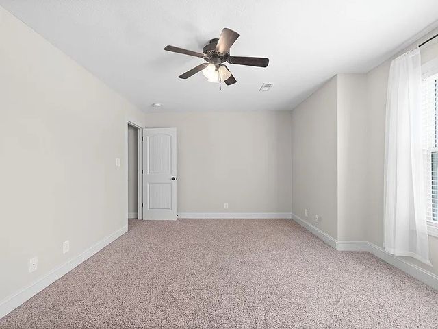 709 Valencia Dr, Clarksville, TN 37043