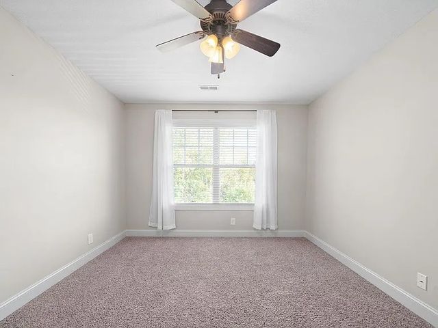 709 Valencia Dr, Clarksville, TN 37043