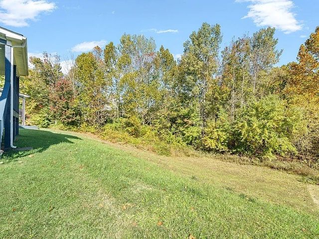 709 Valencia Dr, Clarksville, TN 37043