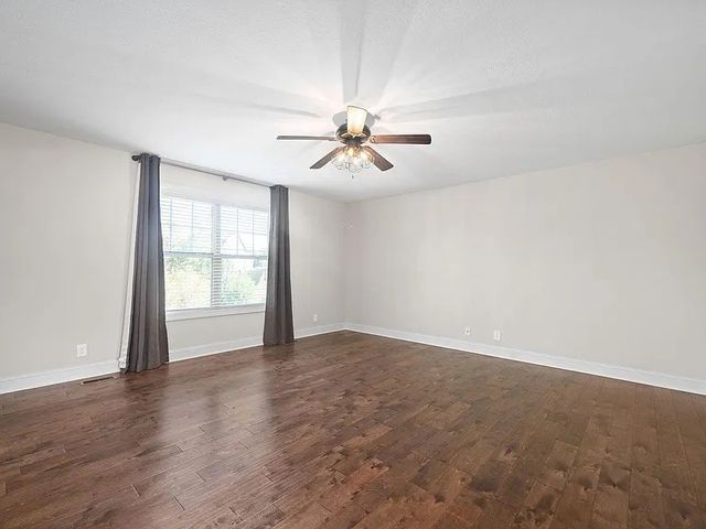 709 Valencia Dr, Clarksville, TN 37043