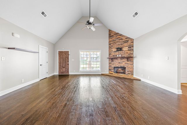 1150 N Ja Tate Drive, Clarksville, TN 37043