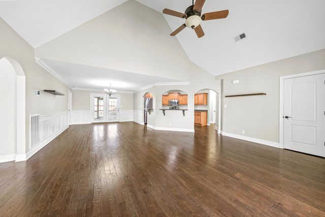 1150 N Ja Tate Drive, Clarksville, TN 37043