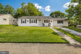 126 OAK AVE, Bellmawr, NJ 08031