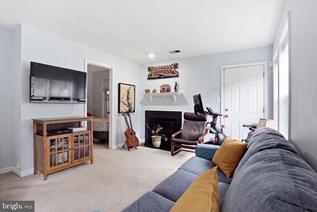 3903 ELBERT AVE, Alexandria, VA 22305