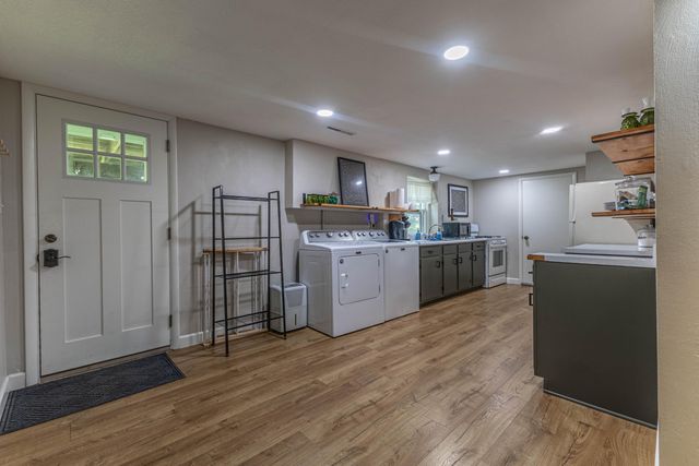3312 LYNNWOOD DR, Columbia, MO 65203