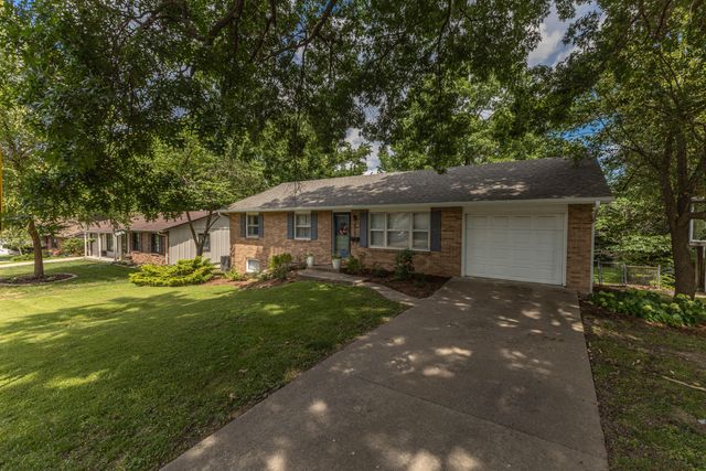 3312 LYNNWOOD DR, Columbia, MO 65203