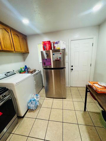 1335 Olive Avenue, Sanger, CA 93657