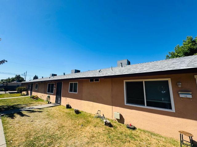 1335 Olive Avenue, Sanger, CA 93657