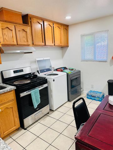 1335 Olive Avenue, Sanger, CA 93657