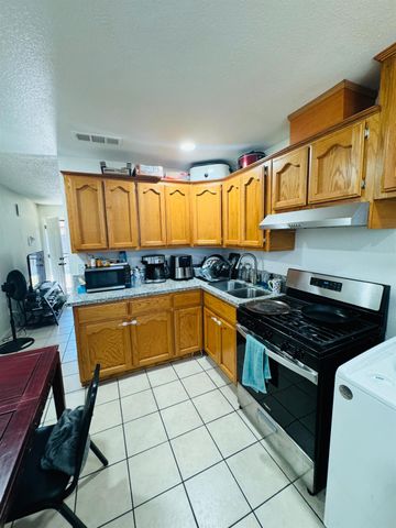 1335 Olive Avenue, Sanger, CA 93657