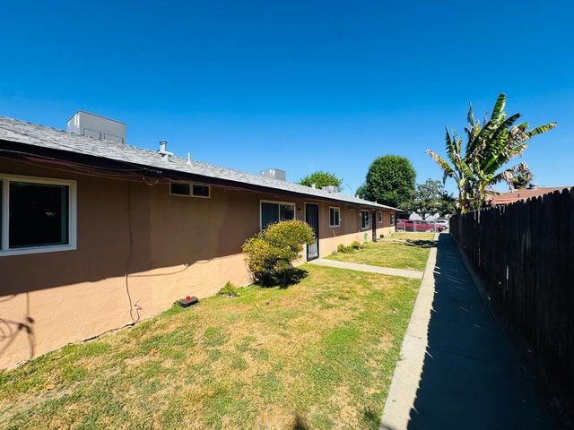 1335 Olive Avenue, Sanger, CA 93657