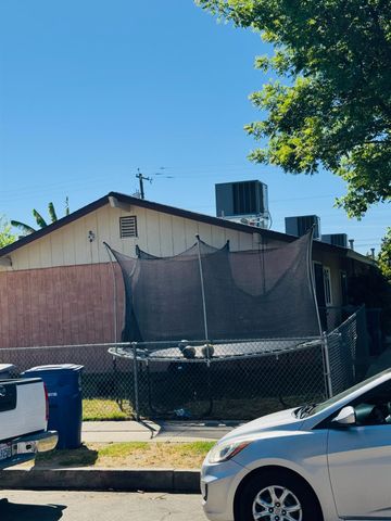 1335 Olive Avenue, Sanger, CA 93657