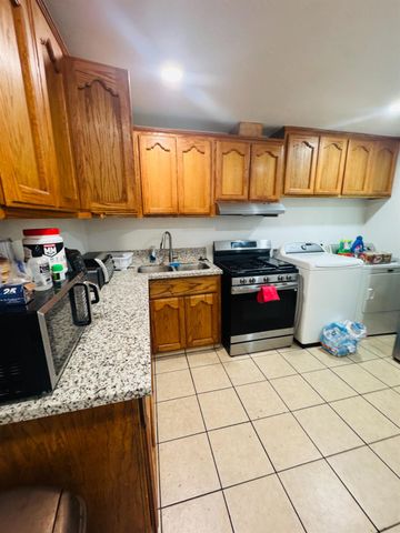1335 Olive Avenue, Sanger, CA 93657