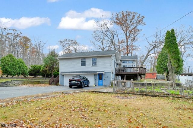 699 E Shore Rd, West Milford Twp., NJ 07421