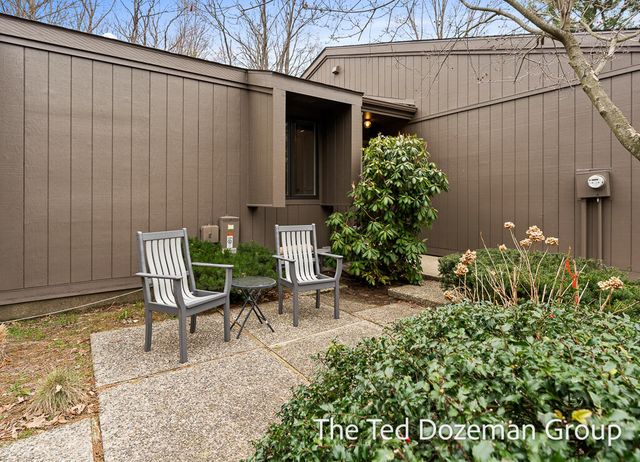 845 Brook Village Court, Holland, MI 49423