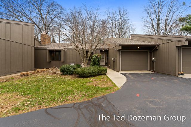 845 Brook Village Court, Holland, MI 49423