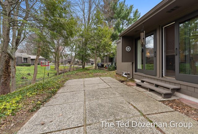845 Brook Village Court, Holland, MI 49423