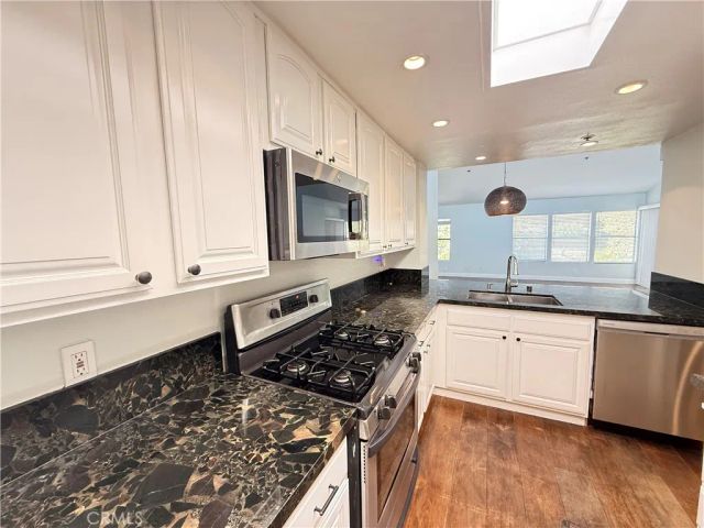 260 Cagney Lane 317, Newport Beach, CA 92663