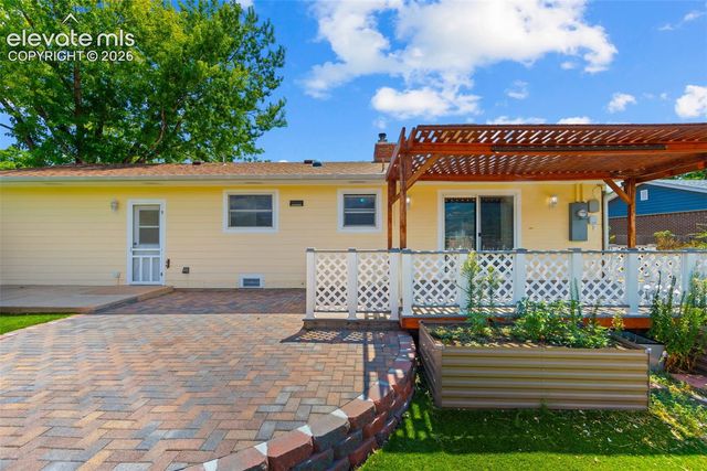 626 Pioneer Lane, Colorado Springs, CO 80904