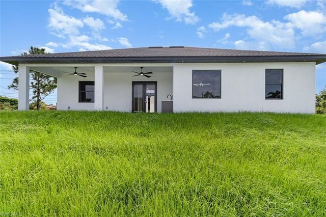 907 Sunniland BLVD, Lehigh Acres, FL 33971