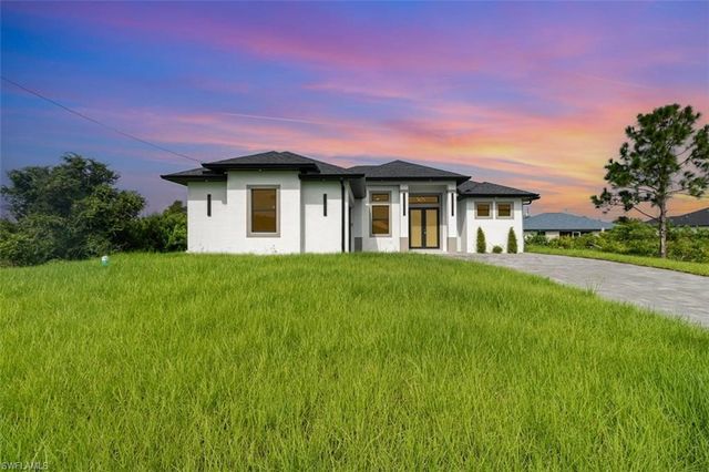 907 Sunniland BLVD, Lehigh Acres, FL 33971