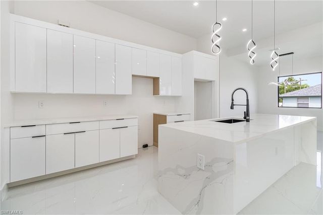 907 Sunniland BLVD, Lehigh Acres, FL 33971